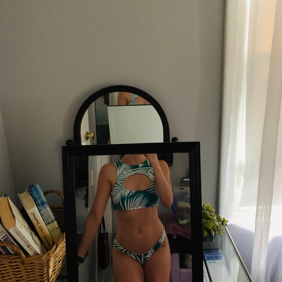 Tropical Print Bikini - Picture 2 of 2